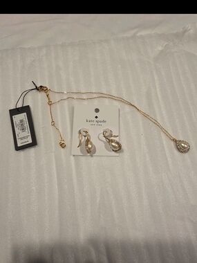 kate spade gold-tone teardrop pearl pendant necklace with matching earrings